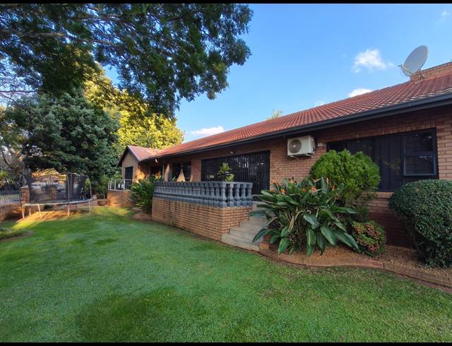 4 BEDROOM HOUSE FOR SALE IN CASHAN
